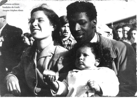 Jacques Stephen Alexis met vrouw en kind